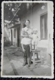 Fotografie, Femeie cu doi copii, anii 50