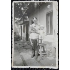 Fotografie, Femeie cu doi copii, anii 50