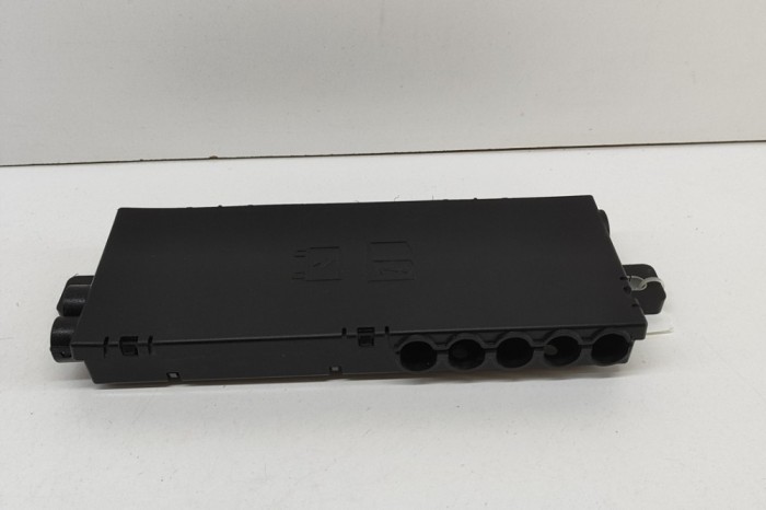 Unitate de distribuție a energiei JAGUAR I-PACE X590 2020 OEM: EX53-14A076-FA,HX53-14A073-AA | 28099575