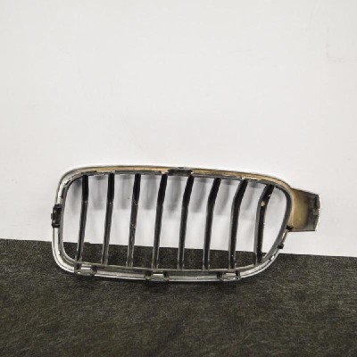 Grila dreapta față BMW 3 F30, F80 2013 OEM: 725541272634827263480 3460478 foto
