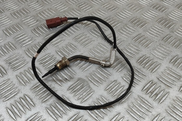Senzor de temperatură gaze de eșapament AUDI A6 4A2, C8 2019 OEM: 05L906088J | 29857247