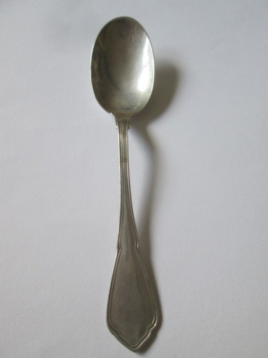2) Lingurita din argint cu marcaj 800 circa 1920,lungime=101 mm,greutate=8,22 grame