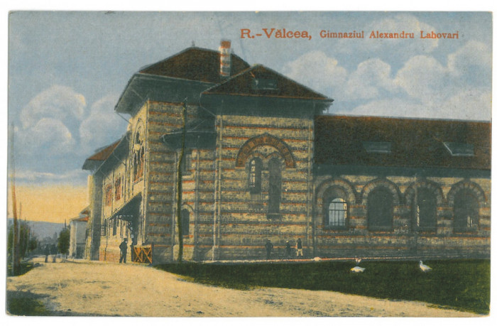 2690 - Rm. VALCEA, High School LAHOVARI, Romania - old postcard - used - 1917