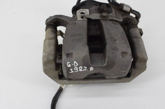 Etrier de fr&acirc;nă dreapta spate TESLA MODEL 3 2022 OEM: 1044782-00-A,1044626-00-B 20212464