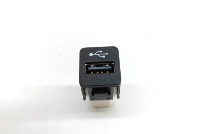 USB BMW 3 Touring G21 2022 OEM: 9229294 25044234 foto
