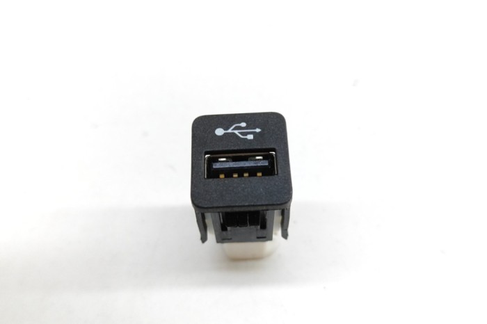 USB BMW 3 Touring G21 2022 OEM: 9229294 25044234