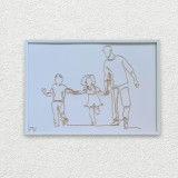 Un tatic cu 2 copii, tablou din sarma placata cu aur, 22&times;31 cm