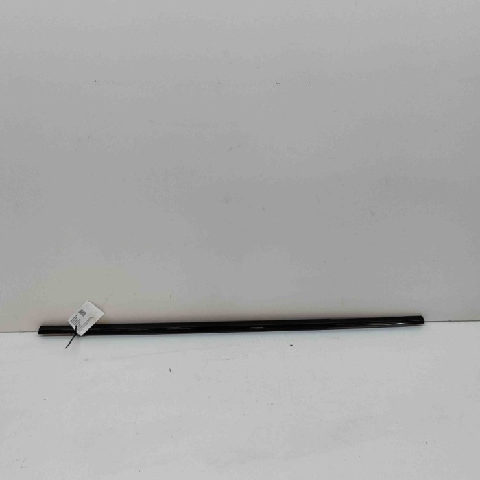 Chedar geam ușă st&acirc;nga spate LAND ROVER RANGE ROVER VELAR L560 2018 OEM: J8A2-25597-AD