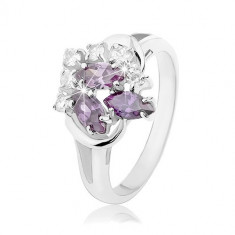 Inel de culoare argintie, braţe despicate, formă de bob violet, zirconii rotunde transparente - Marime inel: 49