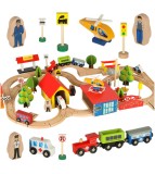 Set complex de joaca din lemn, oraselul vesel, 69 piese, multicolor, animale, masini, elicopter, case, tren, figurine