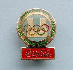 Insigna Pin Olimpica Coca Cola - DE VI. OLYMPISKE VINTERLEKER - OSLO 1952 foto