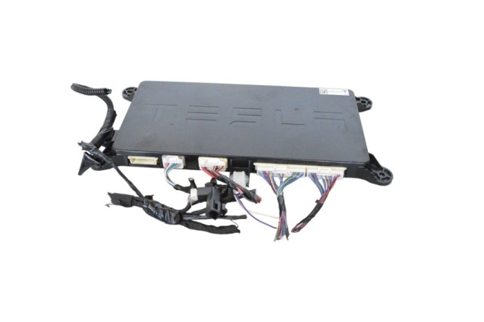 Modul de confort TESLA MODEL X 2019 OEM: 1043900-00-E | 25206565