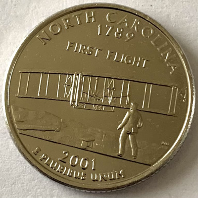 AMERICA QUARTER 1/4 DOLLAR 2001 LITERA P.PRIMUL ZBOR-NORTH CAROLINA) PL. PLATINA foto