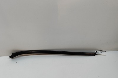 Ornament vertical parbriz dreapta MERCEDES-BENZ GLS X167 2022 OEM: A1676908812,A1676906406 | 28487664 foto