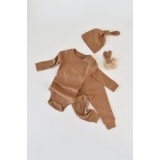 Set 3 piese: body cu maneca lunga, pantaloni lungi si caciulita din bumbac organic si modal - Maro BabyCosy (Marime: 3-6 Luni)