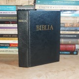 BIBLIA SAU SFANTA SCRIPTURA * CU TRIMETERI , PRINTED IN U.S.A. , ANII &#039;90