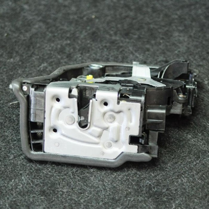 &Icirc;ncuietoare ușă st&acirc;nga spate BMW X5 F15, F85 2014 OEM: 7281939 2124785