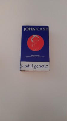 JOHN CASE-CODUL GENETIC foto