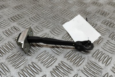 nerasta NISSAN QASHQAI II J11, J11_ 2017 OEM: 82430-4EA0A 28253363 foto