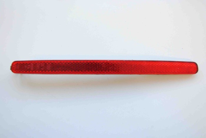 Reflector bara de protecție st&acirc;nga spate AUDI A8 D3 4E2, 4E8 2003 OEM: 4E0945105 1766679