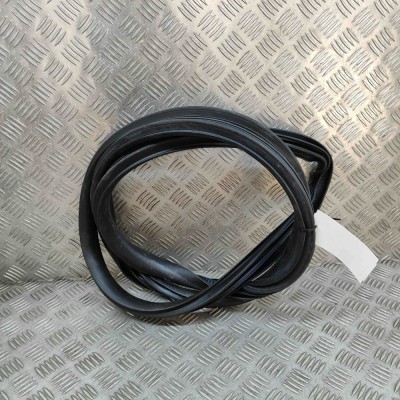 Garnitura ușă dreapta spate TESLA MODEL Y 2023 OEM: 1497676-00-D foto