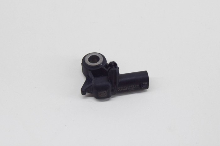 Senzor de impact st&acirc;nga spate SKODA KAMIQ 2019 OEM: 4M0959643 21615198