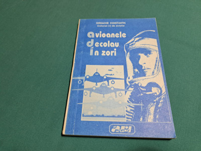 AVIOANELE DECOLAU &amp;Icirc;N ZBOR / IORDACHE CONSTANTIN/ 1997 * 52 foto