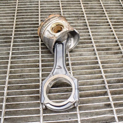 Piston MERCEDES-BENZ E W212 2015 OEM: A6510300020,A6510302017,A6510300020,A6510302017 10621895 foto