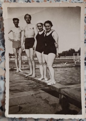 Tineri la strand, Cluj 1938// fotografie foto
