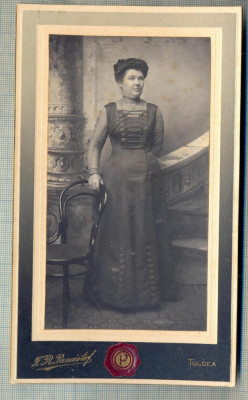 AB FOTO CABINET 152 - DOAMNA IN TINUTA DE EPOCA -,,THEODOR R.PANAIOTOF&amp;quot; -TULCEA foto