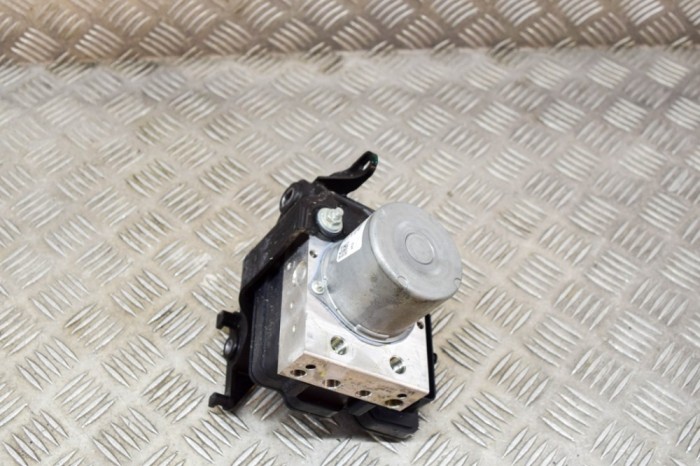 Pompa ABS TESLA MODEL Y 2022 OEM: 1188741-50-A,1044745-00-B 15153370