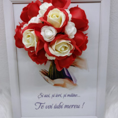Rama A4 cu decorațiune de flori de săpun și text "Te voi iubi mereu"2