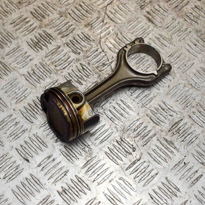 Piston VW GOLF VII 5G1, BQ1, BE1, BE2 2019 OEM: 04E198401AE,05E107065C