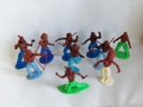 bnk jc Figurine de plastic - Manurba - lot 10 indieni diferiti (1)