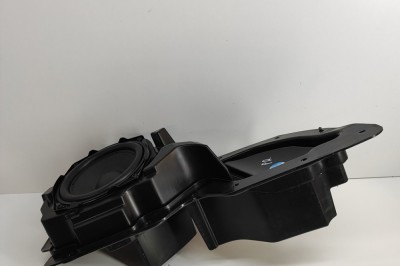 Difuzor ușă dreapta față AUDI E-TRON GEN 2019 OEM: 4KE035298 | 28516242 foto