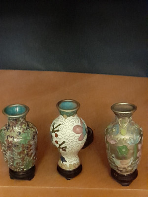 SET 3 VAZE MICI, CLOISONNE/MANUFACTURATE &amp;Icirc;N CHINA &amp;Icirc;N ANII 1960-1970. foto