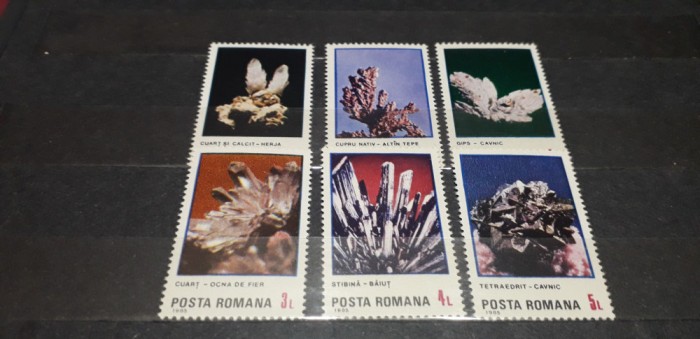 Neștampilate după 1950
