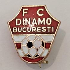 INSIGNA FOTBAL FC DINAMO BUCURESTI