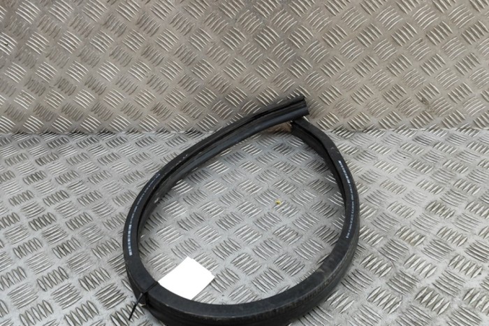 Garnitura de cauciuc motor VW CADDY V SBB, SBJ 2023 OEM: 2K7823723 30812905