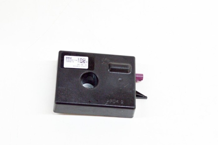 Amplificator de antena BMW i8 I12 2014 OEM: 9230911,28330448,10859410 12211844