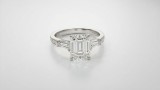 Cumpara ieftin Inel din Argint 925 cu Zirconia Taietura Emerald si Cristale Trapezoidale