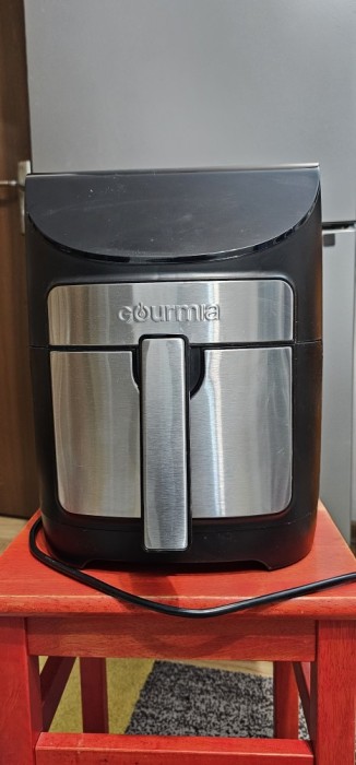 Friteuză Gourmia GAF798 , 6,6 LITRI / 1500 W . FUNCTIONEAZA .