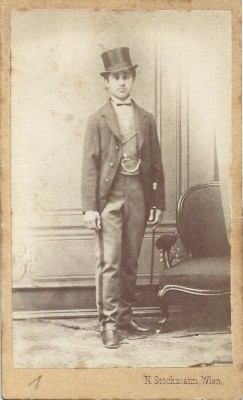 M1313N George Rădulescu, profesor de farmacologie și farmacist la Budapesta, fiul lui Constantin Rădulescu, primarul orașului Lugoj foto