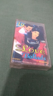 CASETA AUDIO LOVE BALLADS 19 ORIGINAL FOARTE RARA !! foto