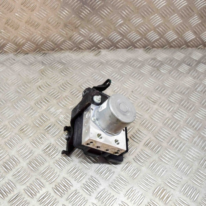 Pompa ABS TESLA MODEL Y 2022 OEM: MPV | 15153370