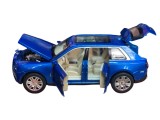Macheta metal replica Rolls Royce Cullinan albastru sunet, lumini, claxon, deschide tot 1:24