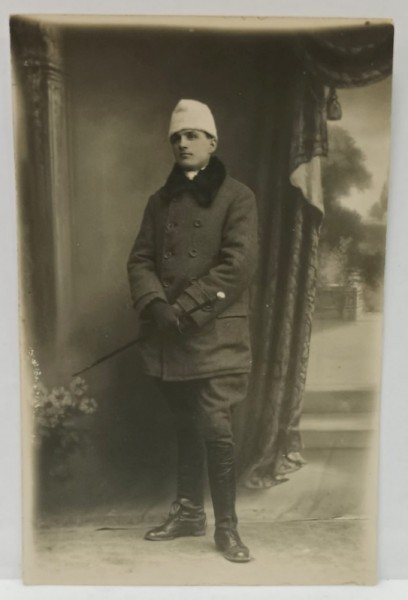 BAZARGIC , IOAN C. DOGARU FOTOGRAFIAT IN STUDIO , FORMAT CARTE POSTALA, 1924