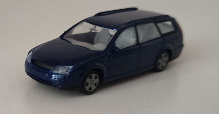 Macheta Ford Mondeo MK3 Break 2002 - Rietze 1/87 H0