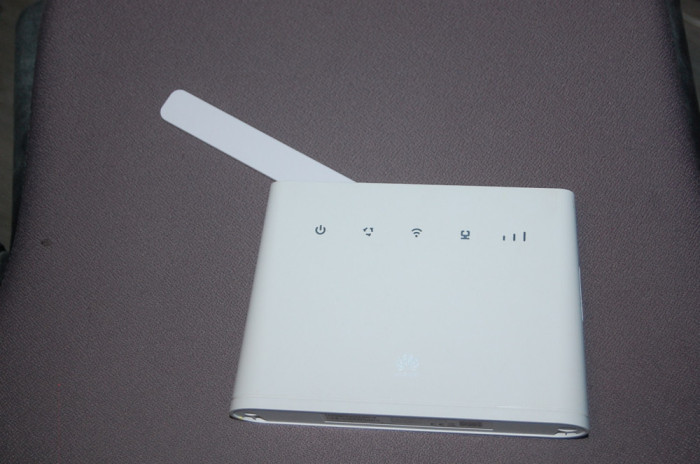 Router 4G / LTE Huawei B311 B311-221 150Mbps download speed , necodat