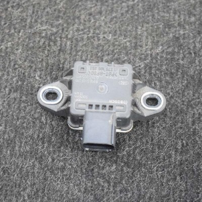 Senzor de accelerație TOYOTA VERSO _R2_ 2013 OEM: 89183-0F010,0265005915,1275100853 10818320 foto